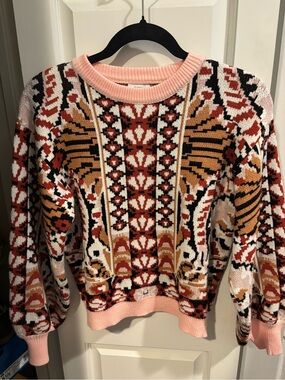 Women’s Patterned Pullover Sweater in Pink and Multi